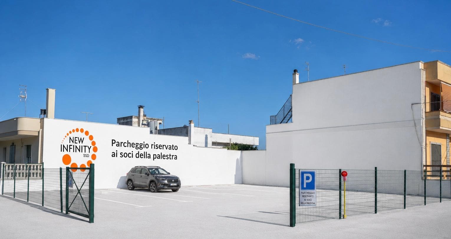 Parcheggio riservato ai soci SSD New Infinity a Manduria, 600 m² con ingresso pedonale e carrabile