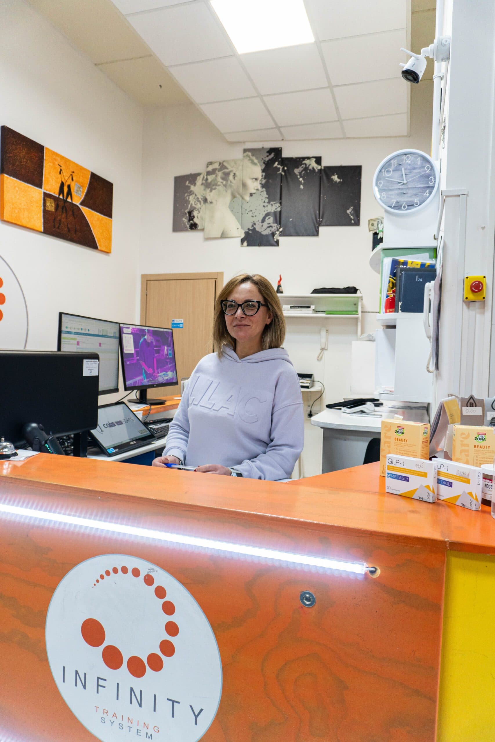 Maela — Receptionist di SSD New Infinity